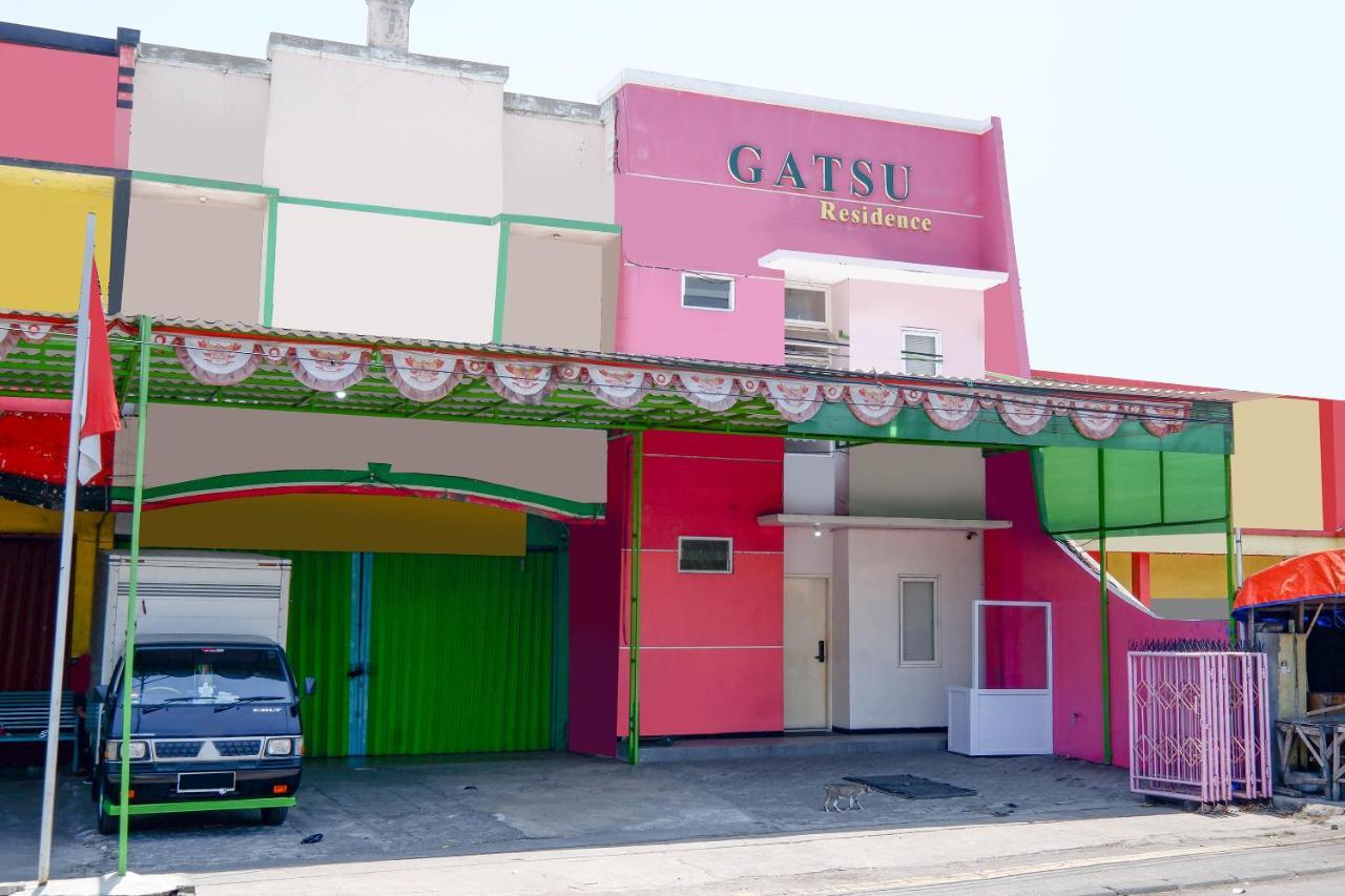 Oyo 1815 Gatsu Residence Semarang Exterior photo